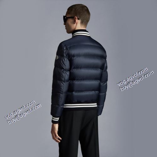 冬物大人気SALE 著名人の着用 2021秋冬 モンクレール ブランド コピー MONCLER ダウンジャケット メンズ 防風性に優れ