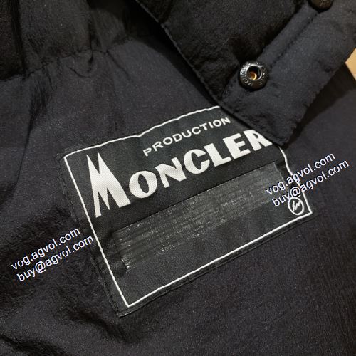 2021秋冬 モンクレールスーパーコピー メンズ ダウンジャケット モンクレール MONCLER 完売必至の人気モデルをご紹介 ダンジャケット一枚で過ごせる