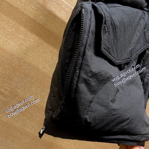 2021秋冬 モンクレールスーパーコピー メンズ ダウンジャケット モンクレール MONCLER 完売必至の人気モデルをご紹介 ダンジャケット一枚で過ごせる