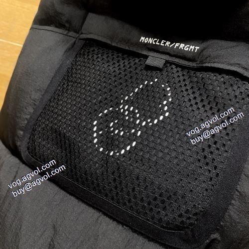 2021秋冬 モンクレールスーパーコピー メンズ ダウンジャケット モンクレール MONCLER 完売必至の人気モデルをご紹介 ダンジャケット一枚で過ごせる