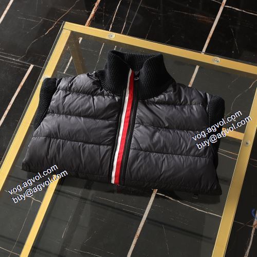 モンクレールコピー 2021秋冬 寒い季節にピッタリの一枚 モンクレール MONCLER 軽量ダウンジャケット 変わらない人気を誇る 2色可選