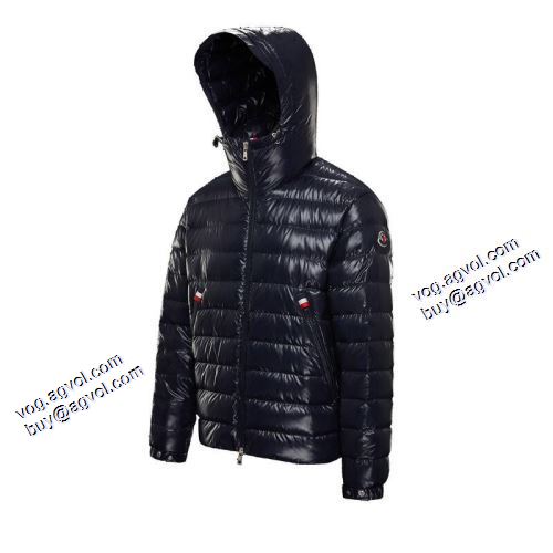 2021秋冬 モンクレールコピーブランド モンクレール MONCLER ふわふわな感触 耐久性に優れ 軽量ダウンジャケット 身体を保温できる