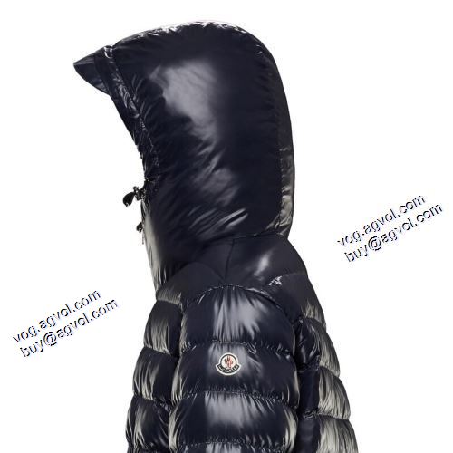 2021秋冬 モンクレールコピーブランド モンクレール MONCLER ふわふわな感触 耐久性に優れ 軽量ダウンジャケット 身体を保温できる