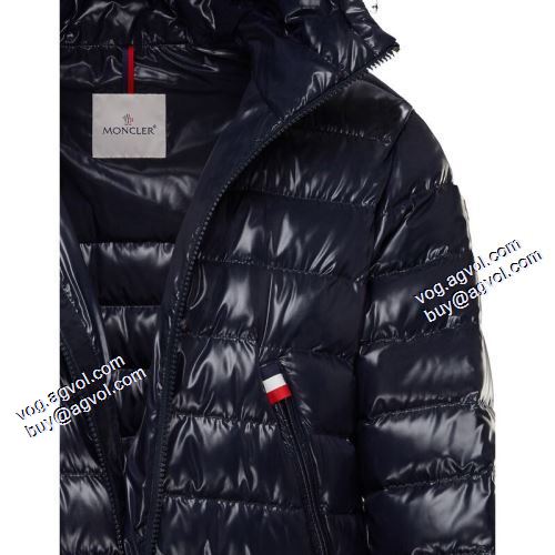 2021秋冬 モンクレールコピーブランド モンクレール MONCLER ふわふわな感触 耐久性に優れ 軽量ダウンジャケット 身体を保温できる