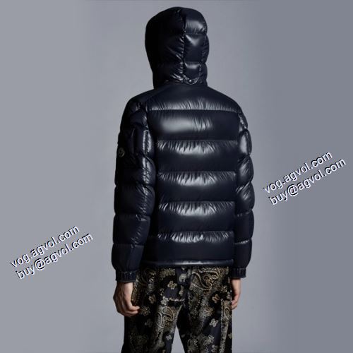 2021秋冬 モンクレール MONCLER 風も通さない モンクレールスーパーコピー 優しい色合い ダウンジャケット メンズ 高レベルの保温性