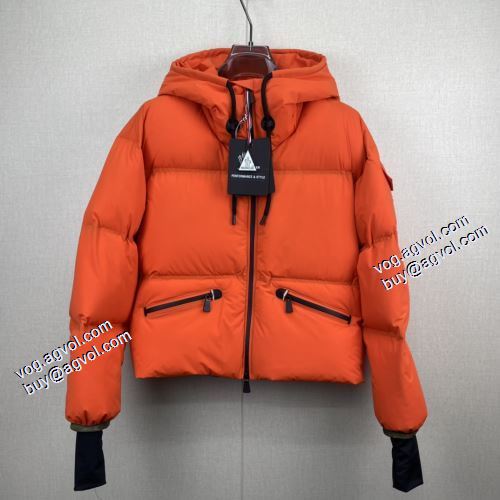 モンクレールブランド 偽物 通販 洗練を十分に演出する 2021秋冬 モンクレール MONCLER 2色可選 ダウンプレミアムダウンジャケット 防風性に優れ