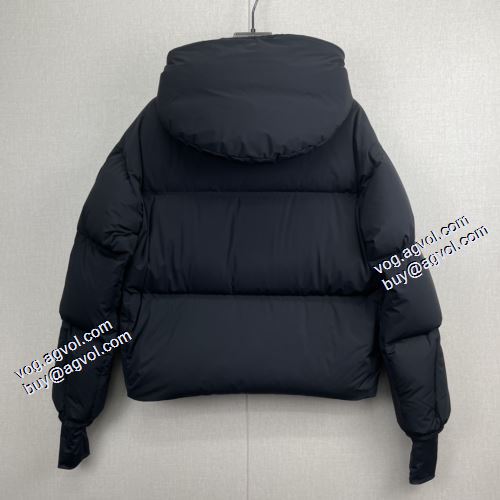 モンクレールブランド 偽物 通販 洗練を十分に演出する 2021秋冬 モンクレール MONCLER 2色可選 ダウンプレミアムダウンジャケット 防風性に優れ