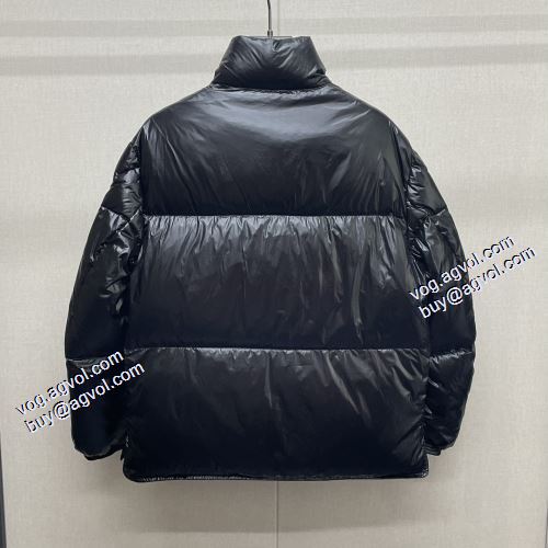 ダウンジャケット メンズ 2021秋冬 モンクレール MONCLER 活用できるアイテム モンクレールコピーブランド 防寒具としての機能もバッチリ