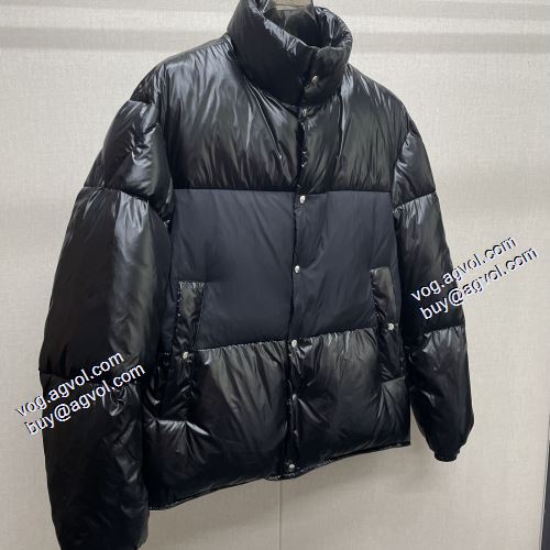 ダウンジャケット メンズ 2021秋冬 モンクレール MONCLER 活用できるアイテム モンクレールコピーブランド 防寒具としての機能もバッチリ