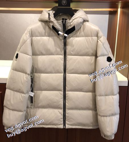 モンクレール偽物ブランド 撥水加工の施された 2021秋冬 モンクレール MONCLER フードづき 2色可選 大人気アイテム！入手困難 軽量ダウンジャケット 