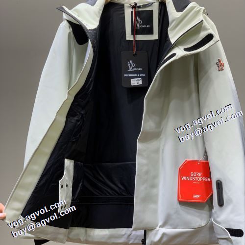 2021秋冬 モンクレール MONCLER モンクレールブランド コピー 最安値に挑戦 2色可選 着心地 の良い MONCLERダウンジャケット 首周りもあったかい