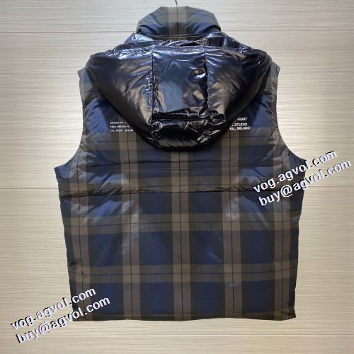 モンクレールコピー 先行販売 フードづき 2021秋冬 モンクレール MONCLER ダウンジャケット ベスト 重さを感じず