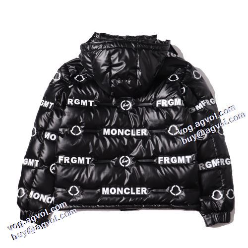 希少価値大！ 2021秋冬 モンクレール MONCLER ファスナポケットが斜めになっているデザイン モンクレールコピーブランド ダウンジャケット スタイリッシュなデザイン