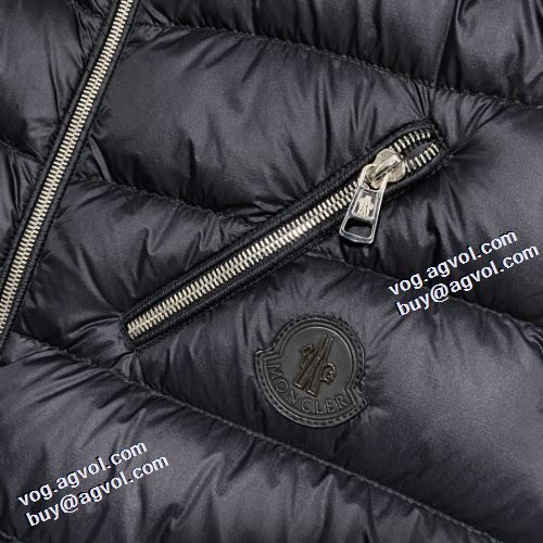 ベスト ダウンジャケット 2021秋冬 モンクレールスーパーコピー モンクレール MONCLER 高級感ある スタンド 風も通さない カジュアルに着こなせるデザイン