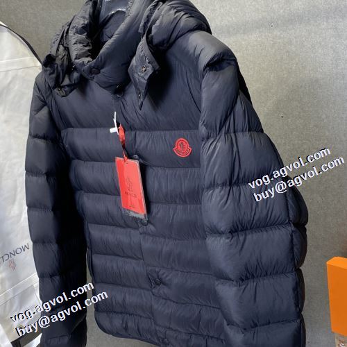 モンクレールコピー ダウンジャケット 着心地抜群 2021秋冬 モンクレール MONCLER フード部分は取り外し可能 快適な着心地をキープ