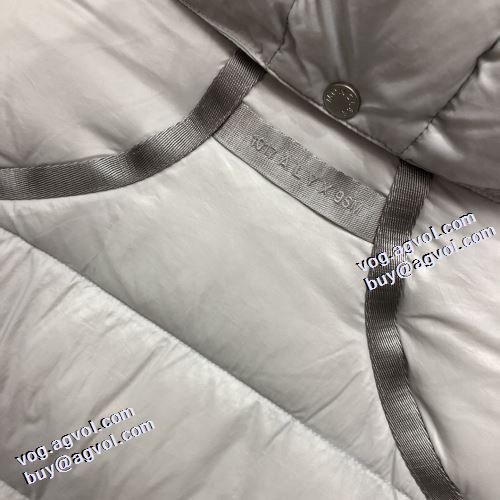 モンクレールスーパーコピー 海外セレブ愛用 2021秋冬 モンクレール MONCLER 2色可選 ダウンジャケット 防風効果いい フードづき