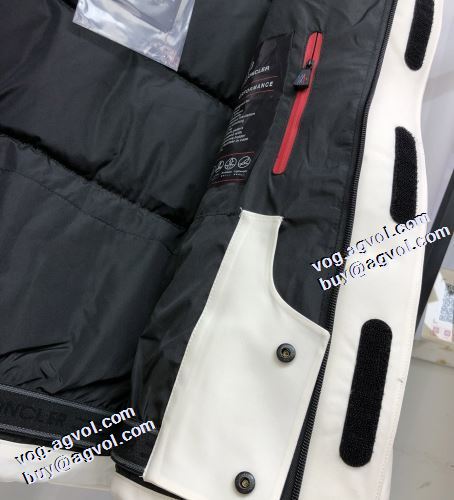 極上の着心地 2021秋冬 モンクレールブランドコピー ダウンジャケット モンクレール MONCLER 防風性に優れ 優しくボーディを包んでくれる 2色可選