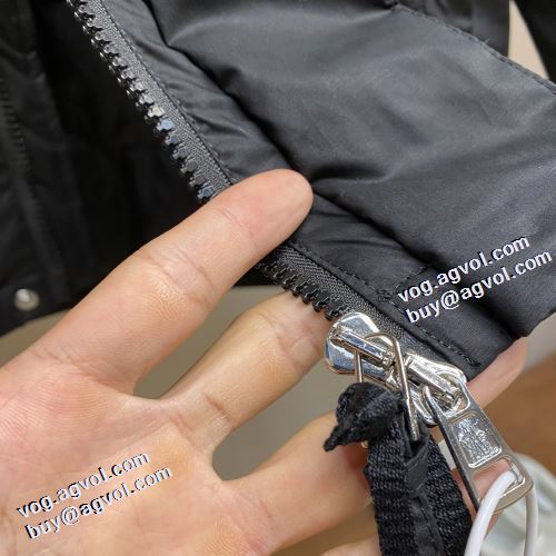 首周りもあったかい モンクレールスーパーコピー 大好評 2021秋冬 ダウンジャケット モンクレール MONCLER 軽くて暖かい