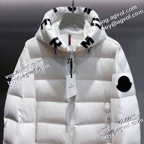 ふわふわな感触 風も通さない モンクレールコピー ブランド モンクレール MONCLER 2021秋冬 ライトダウンジャケット 2色可選