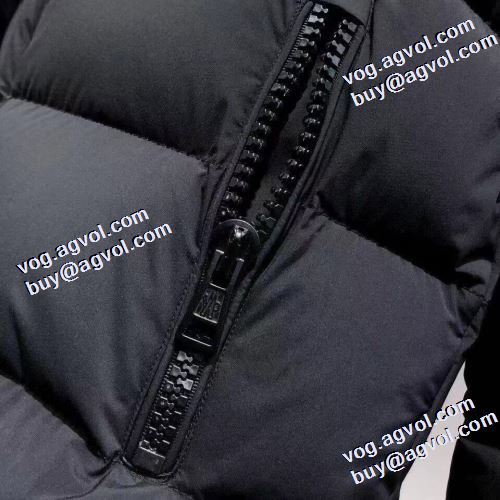 ふわふわな感触 風も通さない モンクレールコピー ブランド モンクレール MONCLER 2021秋冬 ライトダウンジャケット 2色可選