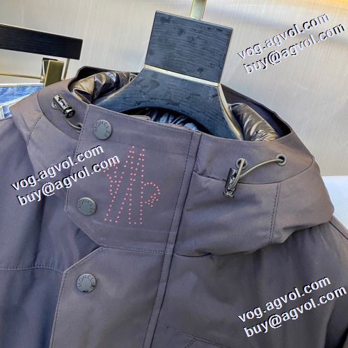 モンクレール MONCLER 2021秋冬 ふわふわな感触 モンクレールブランド コピー 軽量ダウンジャケット 日常のアウター使える