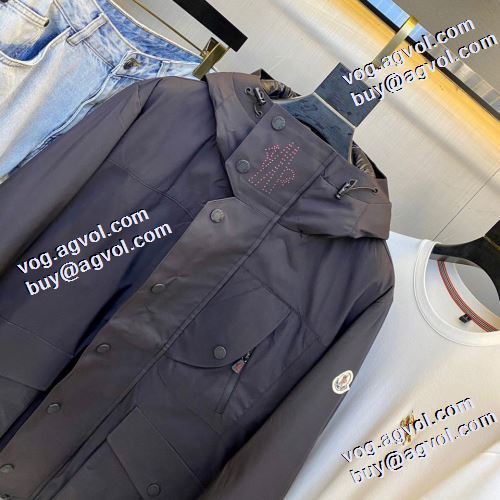モンクレール MONCLER 2021秋冬 ふわふわな感触 モンクレールブランド コピー 軽量ダウンジャケット 日常のアウター使える
