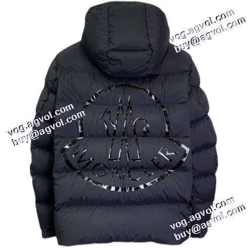 モンクレールブランド 偽物 通販 防寒具としての機能もバッチリ モンクレール MONCLER 寄り添える商品に生まれ変わる 2021秋冬 ダウンジャケット 2色可選