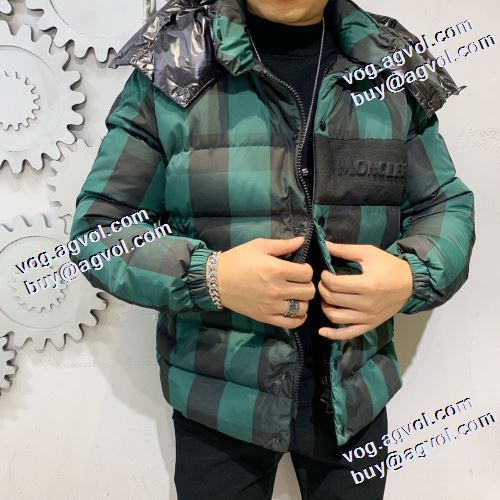 防寒具としての機能もバッチリ ライトダウンジャケット モンクレール MONCLER 2021秋冬 モンクレールブランドコピー ふわふわな感触