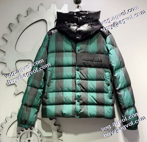 防寒具としての機能もバッチリ ライトダウンジャケット モンクレール MONCLER 2021秋冬 モンクレールブランドコピー ふわふわな感触