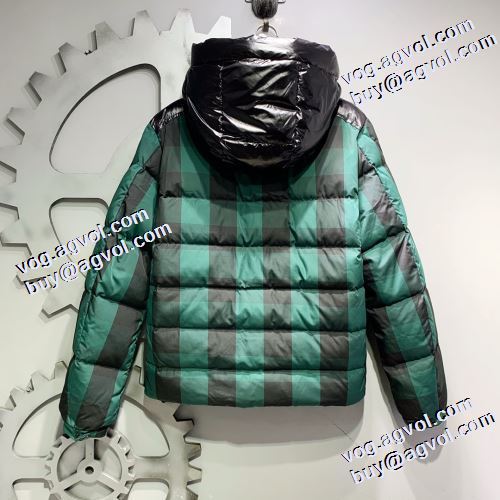 防寒具としての機能もバッチリ ライトダウンジャケット モンクレール MONCLER 2021秋冬 モンクレールブランドコピー ふわふわな感触
