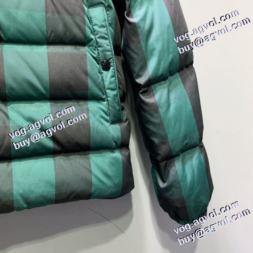 防寒具としての機能もバッチリ ライトダウンジャケット モンクレール MONCLER 2021秋冬 モンクレールブランドコピー ふわふわな感触