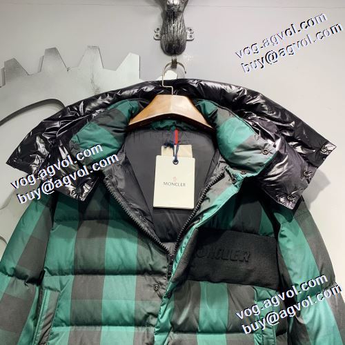 防寒具としての機能もバッチリ ライトダウンジャケット モンクレール MONCLER 2021秋冬 モンクレールブランドコピー ふわふわな感触