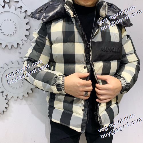 モンクレール MONCLER 軽量ダウンジャケット 保温効果は抜群 モンクレールブランド コピー 2021秋冬 快適な着心地をキープ