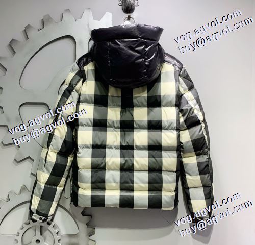 モンクレール MONCLER 軽量ダウンジャケット 保温効果は抜群 モンクレールブランド コピー 2021秋冬 快適な着心地をキープ