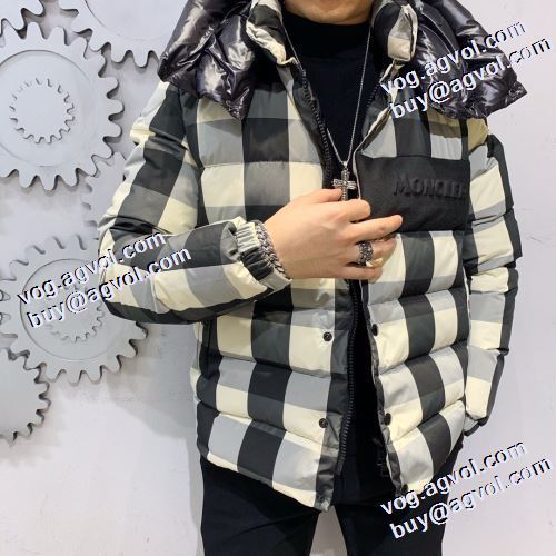 モンクレール MONCLER 軽量ダウンジャケット 保温効果は抜群 モンクレールブランド コピー 2021秋冬 快適な着心地をキープ