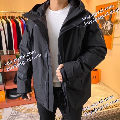 ブルゾン モンクレール MONCLER 2021秋冬 厳しい寒さに耐える モンクレールスーパーコピー カジュアルに着こなせるデザイン