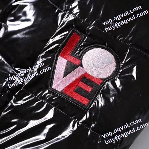 ライトダウンジャケット モンクレール MONCLER 2021秋冬 モンクレールコピー ブランド 着心地がクセになる 保温効果は抜群