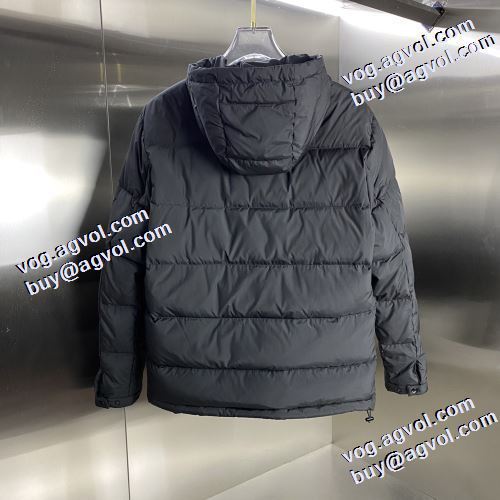 モンクレールブランド 偽物 通販 保温性を発揮する メンズ ダウンジャケット モンクレール MONCLER 2021秋冬 寒い季節にピッタリの一枚