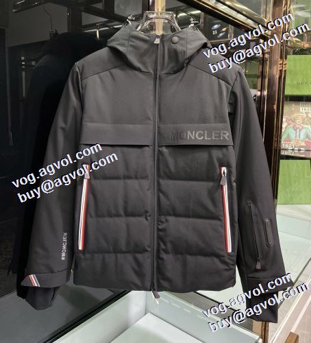 ダウンジャケット 秋冬を彩る一着 メンズ モンクレールスーパーコピー 激安 2色可選 モンクレール MONCLER 2021秋冬 高級感を引き立てる