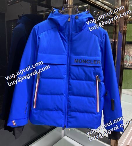 ダウンジャケット 秋冬を彩る一着 メンズ モンクレールスーパーコピー 激安 2色可選 モンクレール MONCLER 2021秋冬 高級感を引き立てる