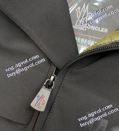 ダウンジャケット 秋冬を彩る一着 メンズ モンクレールスーパーコピー 激安 2色可選 モンクレール MONCLER 2021秋冬 高級感を引き立てる