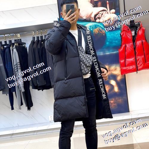 モンクレール MONCLER 保温性を発揮する ライトダウンジャケット モンクレールブランドコピー 2021秋冬 ポリエステルの中綿