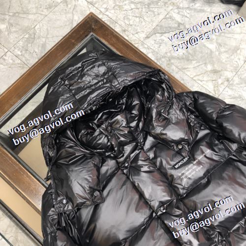 モンクレール MONCLER 高レベルの保温性  2021秋冬 ライトダウンジャケット モンクレールコピーブランド 快適な着心地をキープ