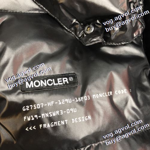 モンクレール MONCLER 高レベルの保温性  2021秋冬 ライトダウンジャケット モンクレールコピーブランド 快適な着心地をキープ