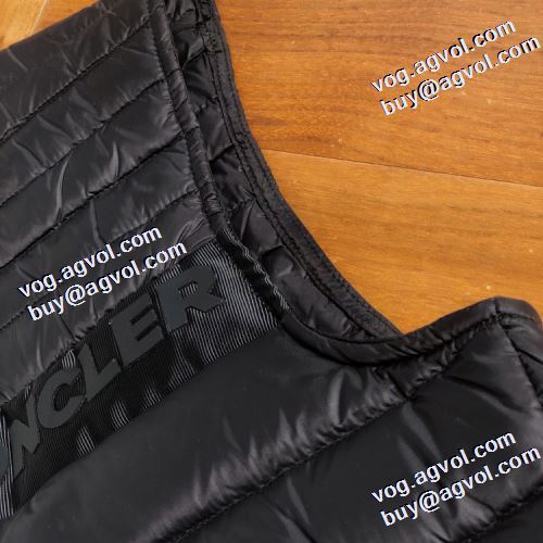 モンクレールブランドスーパーコピー ふわふわな感触 モンクレール MONCLER 2021秋冬 ライトダウンジャケット カジュアルに着こなせるデザイン