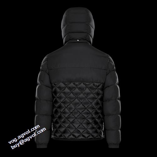 2021秋冬 モンクレール MONCLER モンクレールブランドスーパーコピー ライトダウンジャケット 人気新品★超特価★ 3色可選 保温効果は抜群