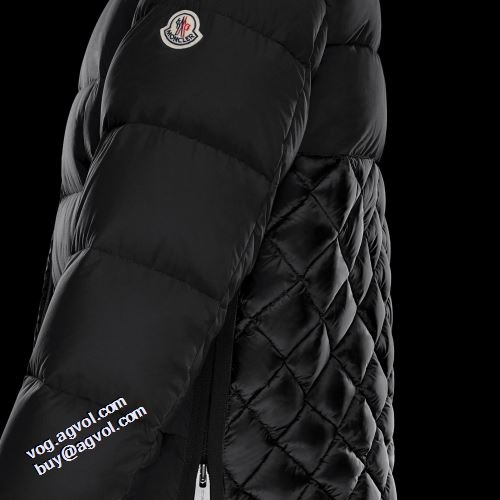 2021秋冬 モンクレール MONCLER モンクレールブランドスーパーコピー ライトダウンジャケット 人気新品★超特価★ 3色可選 保温効果は抜群