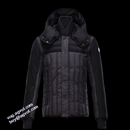 軽量ダウンジャケット 2021秋冬 着心地抜群 モンクレールブランドコピー モンクレール MONCLER 保温性を発揮する