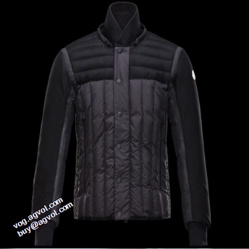 軽量ダウンジャケット 2021秋冬 着心地抜群 モンクレールブランドコピー モンクレール MONCLER 保温性を発揮する