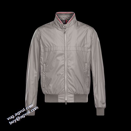 2021秋冬 高級感ある モンクレールスーパーコピー モンクレール MONCLER ジャケット ポリエステルの中綿 快適な着心地をキープ